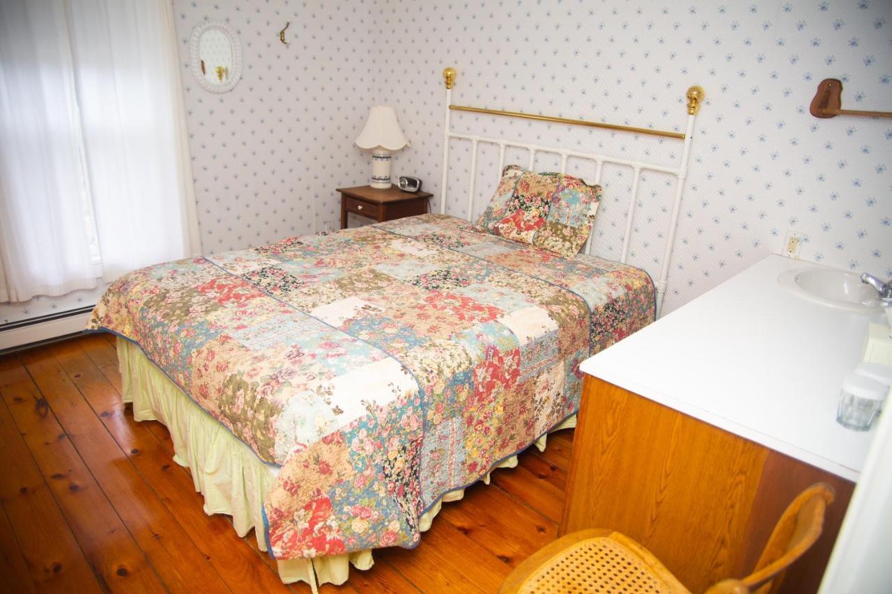 Sylvan Inn Bed & Breakfast Glen Arbor Extérieur photo