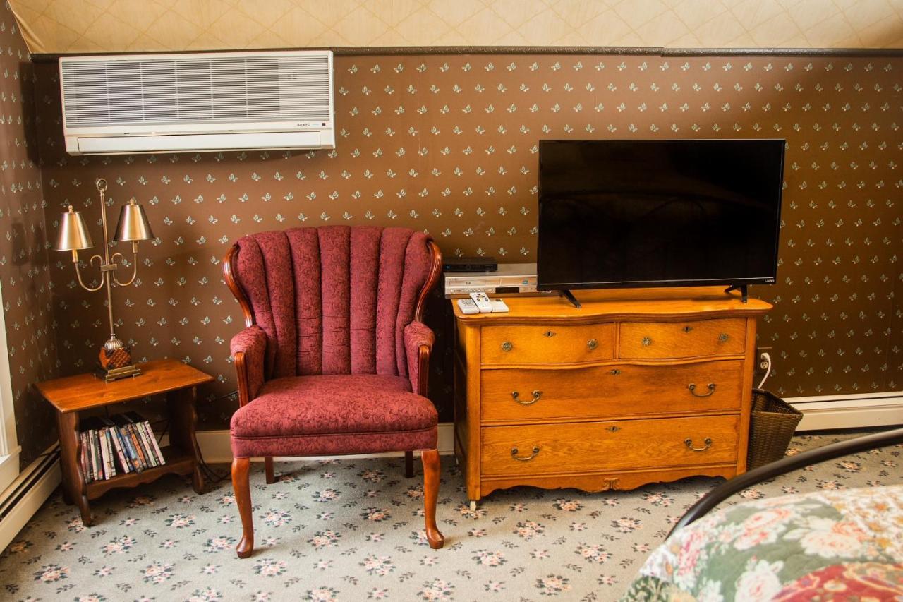 Sylvan Inn Bed & Breakfast Glen Arbor Extérieur photo