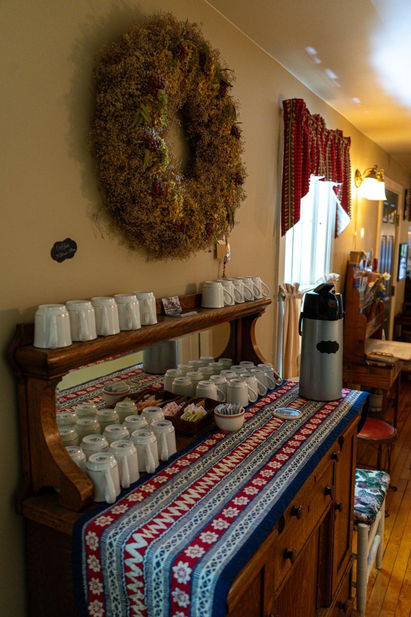 Sylvan Inn Bed & Breakfast Glen Arbor Extérieur photo