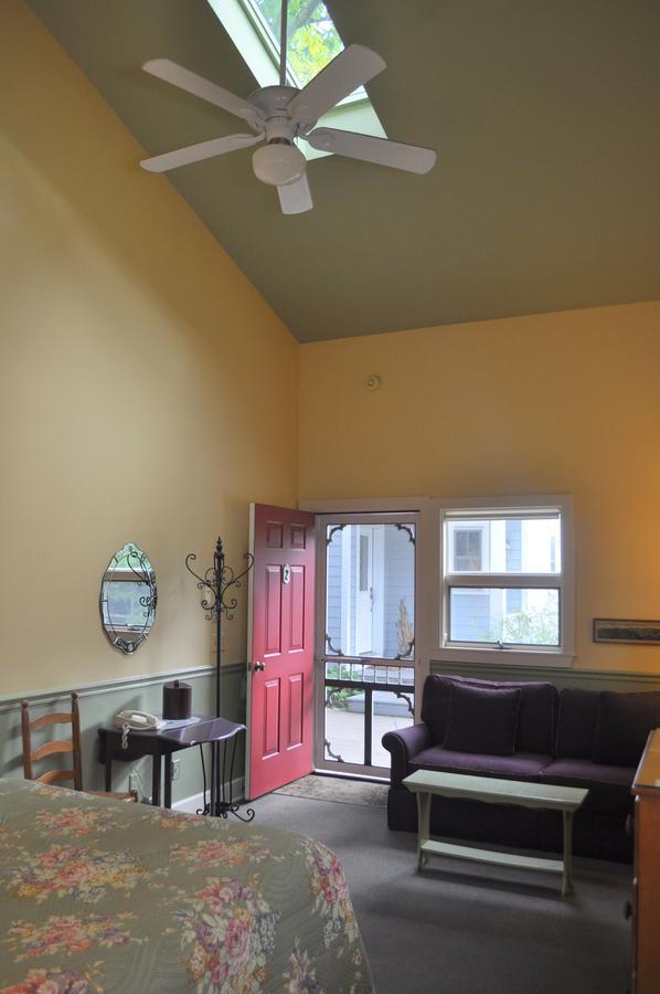 Sylvan Inn Bed & Breakfast Glen Arbor Extérieur photo